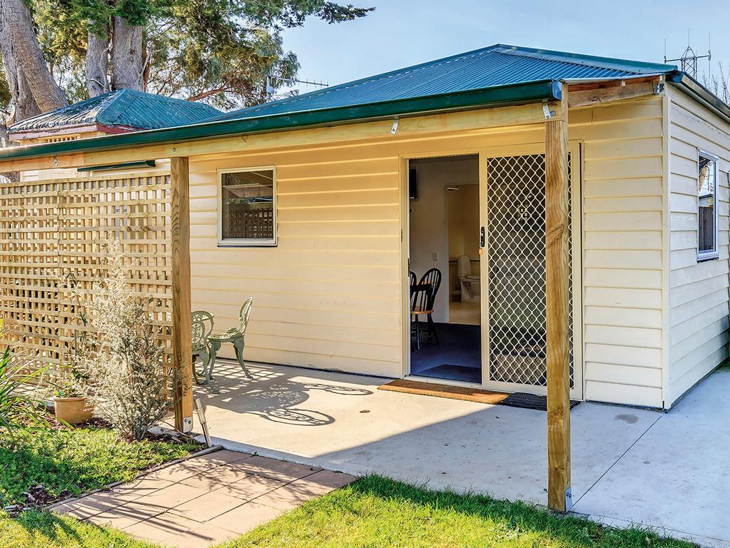 Cabin & Caravan Park